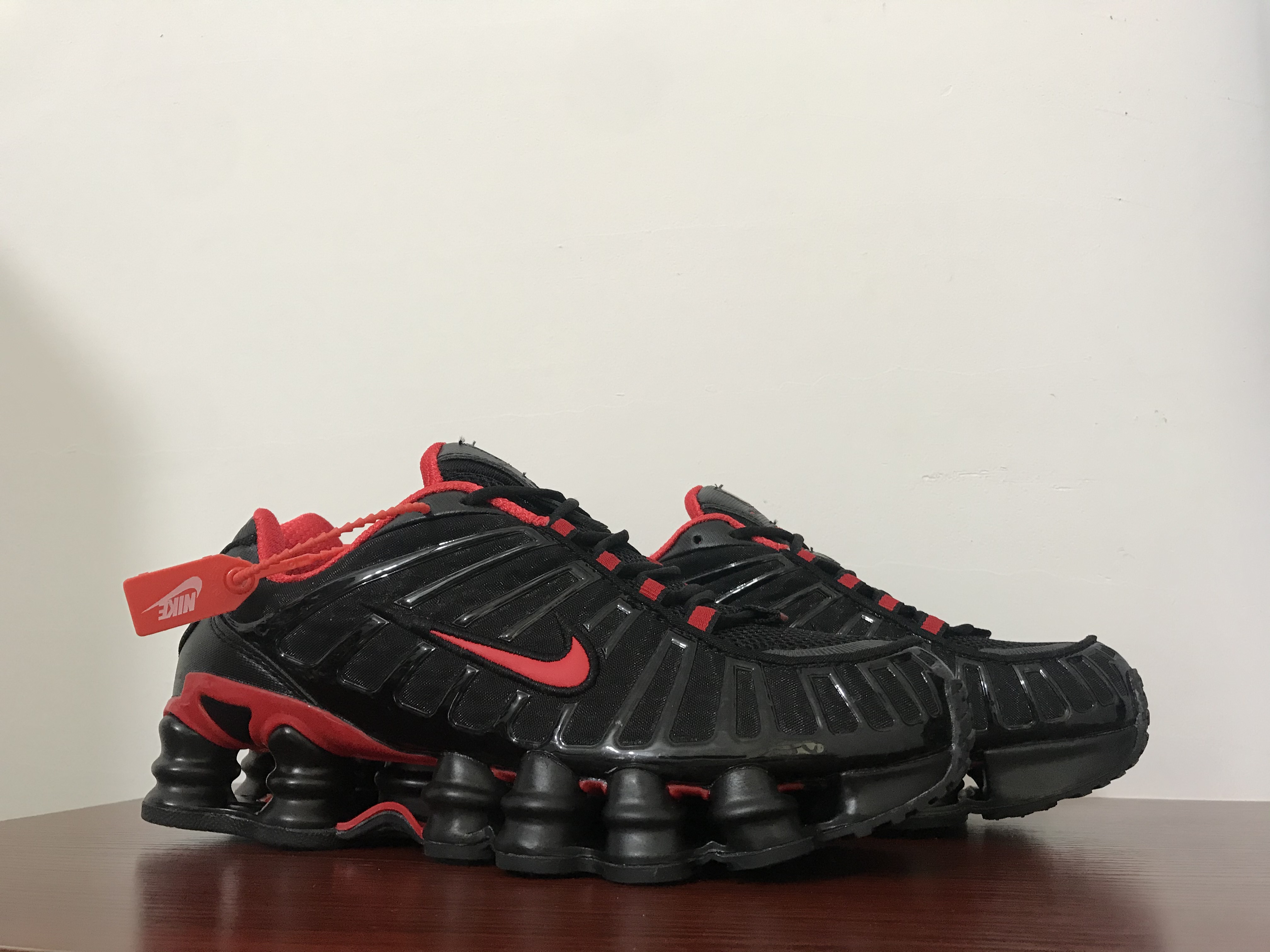Nike Shox 13 Black Red Shoes
